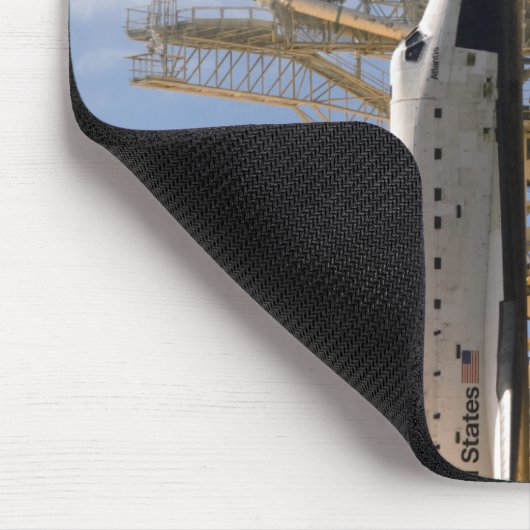 Space Shuttle Atlantis hebt 5 Mousepad (Ecke)