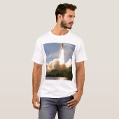 Space Shuttle Atlantis hebt 8 T-Shirt (Vorne ganz)