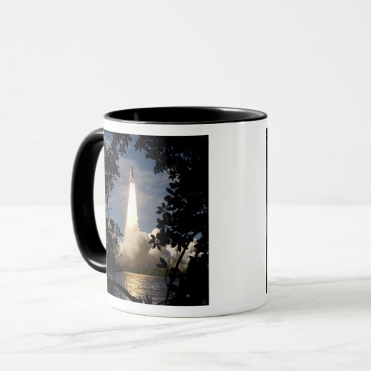 Space Shuttle Atlantis hebt 9 Tasse (Vorderseite Links)
