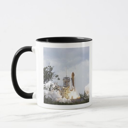 Space Shuttle Atlantis hebt ab 5 Tasse (Links)