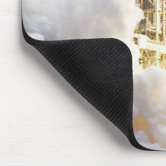 Space Shuttle Atlantis hebt ab Mousepad (Ecke)