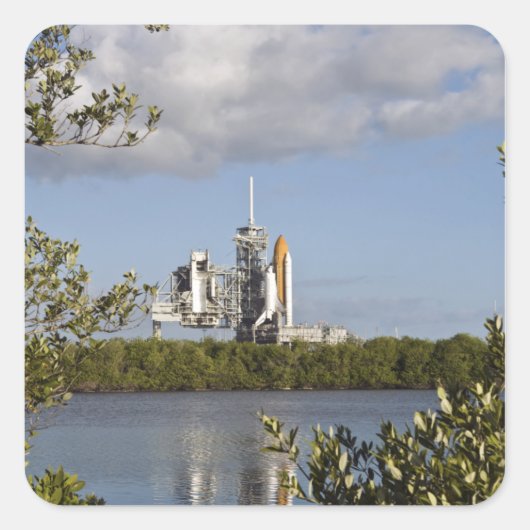 Space Shuttle Atlantis ist bereit Quadratischer Aufkleber (Vorderseite)