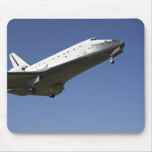 Space Shuttle Atlantis nähert sich Runway 33 2 Mousepad