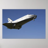 Space Shuttle Atlantis nähert sich Runway 33 2 Poster (Vorne)