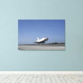 Space Shuttle Atlantis nähert sich Runway 33 Leinwanddruck (Insitu (Holzboden))