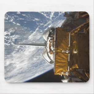 Space Shuttle Atlantis Nutzlastschacht rückgängig  Mousepad