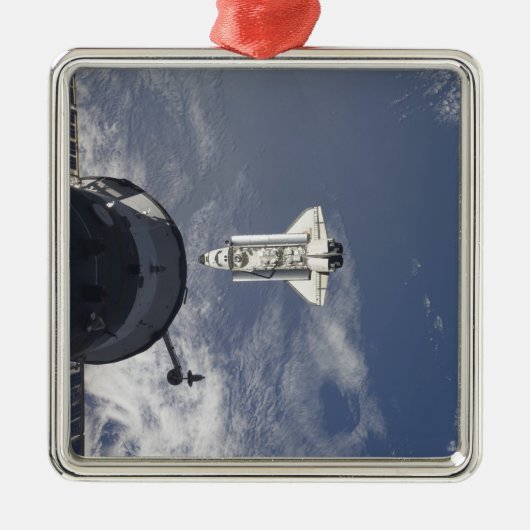 Space Shuttle Atlantis und ein russisches Raumschi Ornament Aus Metall (Vorne)