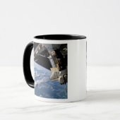Space Shuttle Atlantis und ein Soyuz-Raumfahrzeug Tasse (Vorderseite Links)