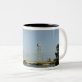 Space Shuttle Atlantis und Endeavour Zweifarbige Tasse (VorderseiteRechts)
