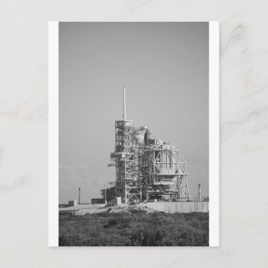 Space Shuttle auf dem Startfeld in Schwarz/Weiß Postkarte (Vorderseite)