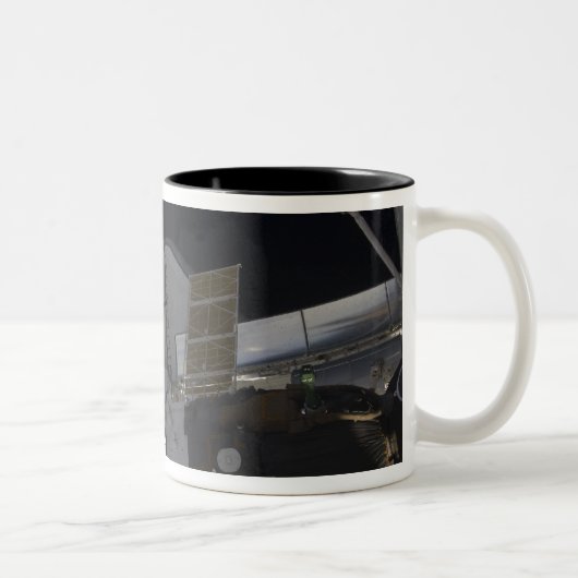 Space Shuttle Discovery 10 Zweifarbige Tasse (Rechts)