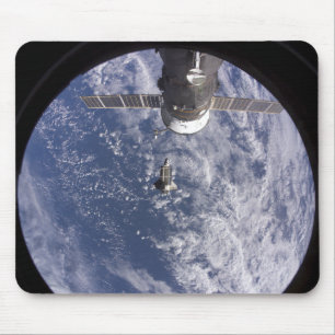 Space Shuttle Discovery 11 Mousepad