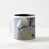 Space Shuttle Discovery 13 Zweifarbige Tasse (Vorderseite Links)