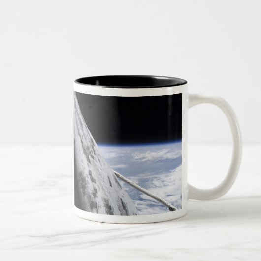 Space Shuttle Discovery 14 Zweifarbige Tasse (Rechts)