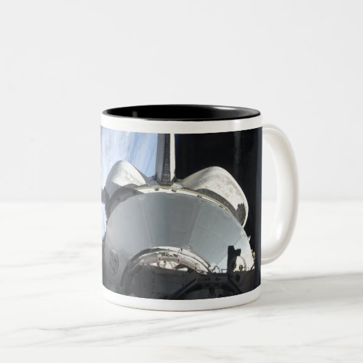 Space Shuttle Discovery 9 Zweifarbige Tasse (VorderseiteRechts)