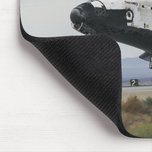 Space Shuttle Discovery - das wichtigste Fahrwerk Mousepad (Ecke)