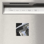 Space Shuttle Discovery dotiert Magnet (In Situ (Geschirrspüler))