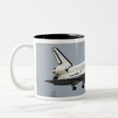 Space Shuttle Discovery geht Landung 3 an Zweifarbige Tasse (Links)