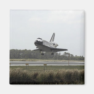 Space Shuttle Discovery geht Landung an Magnet