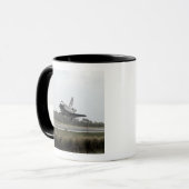 Space Shuttle Discovery geht Landung an Tasse (Vorderseite Links)