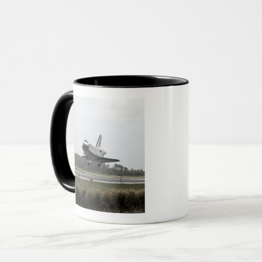 Space Shuttle Discovery geht Landung an Tasse (Vorderseite Links)