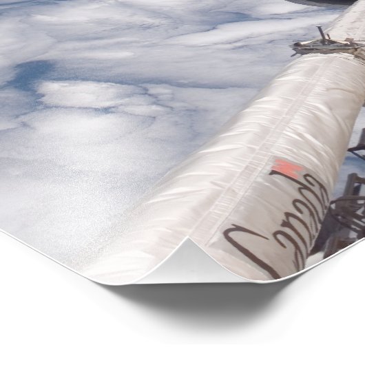 Space Shuttle Discovery im Hintergrund Fotodruck (Ecke)