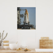 Space Shuttle Discovery ist bereit Poster (Küche)