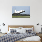 Space Shuttle Discovery landet auf der Piste 33 2 Leinwanddruck (Insitu (Schlafzimmer))