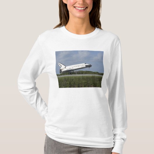 Space Shuttle Discovery landet auf der Runway 33 T-Shirt (Vorderseite)