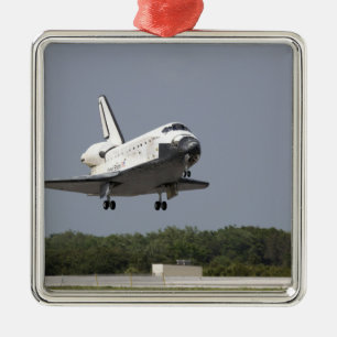 Space Shuttle Discovery nähert sich Landung 2 Silbernes Ornament