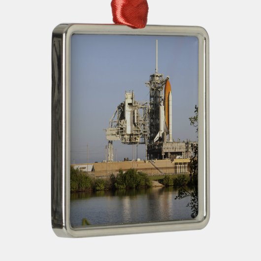Space Shuttle Discovery steht bereit 3 Silbernes Ornament (Rechts)