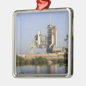 Space Shuttle Discovery steht bereit 3 Silbernes Ornament (Links)