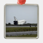 Space Shuttle Discovery Touchs 3 Ornament Aus Metall (Vorne)