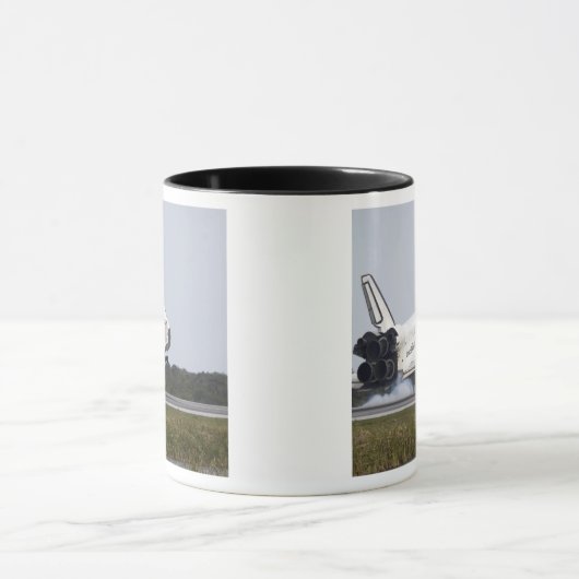 Space Shuttle Discovery Touchs runter 2 Tasse (Zentrum)