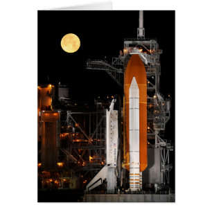 Space Shuttle Discovery und Mond