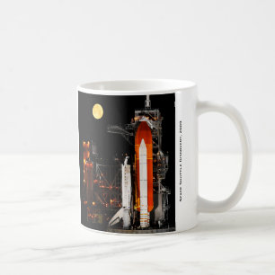 Space Shuttle Discovery und Vollmond 2009 Kaffeetasse