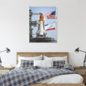Space Shuttle Endeavor auf dem Launchpad 3 Leinwanddruck (Insitu (Schlafzimmer))
