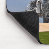 Space Shuttle Endeavor auf dem Launchpad 4 Mousepad (Ecke)
