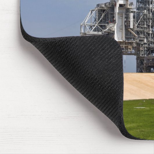 Space Shuttle Endeavor auf dem Launchpad 4 Mousepad (Ecke)