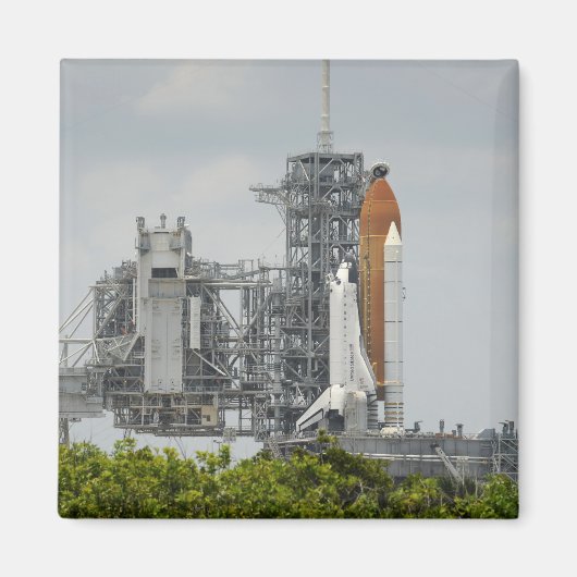 Space Shuttle Endeavor auf dem Launchpad 5 Magnet (Vorne)