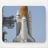 Space Shuttle Endeavor steht bereit Mousepad (Vorne)