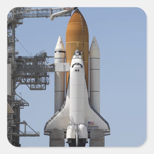 Space Shuttle Endeavor steht bereit Quadratischer Aufkleber (Vorderseite)