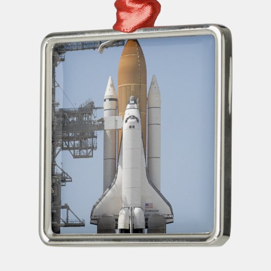 Space Shuttle Endeavor steht bereit Silbernes Ornament (Links)