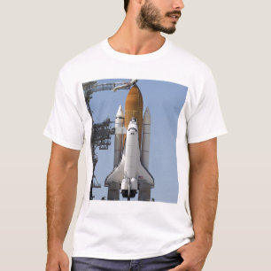 Space Shuttle Endeavor steht bereit T-Shirt