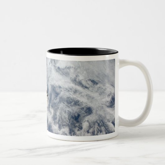 Space Shuttle Endeavour 11 Zweifarbige Tasse (Rechts)