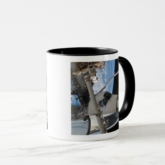 Space Shuttle Endeavour 23 Tasse (VorderseiteRechts)