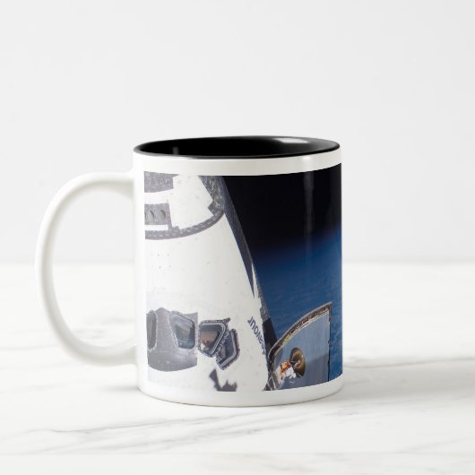 Space Shuttle Endeavour 24 Zweifarbige Tasse (Links)