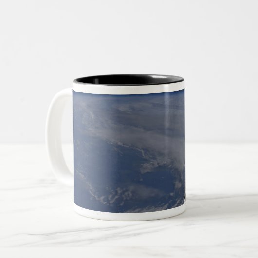 Space Shuttle Endeavour 2 Zweifarbige Tasse (Vorderseite Links)