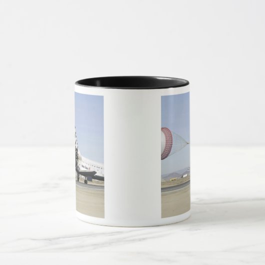Space Shuttle Endeavour 4 Tasse (Zentrum)
