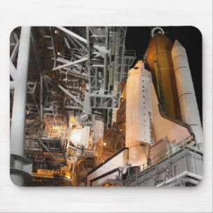 Space Shuttle Endeavour auf der Ladestation Mousepad